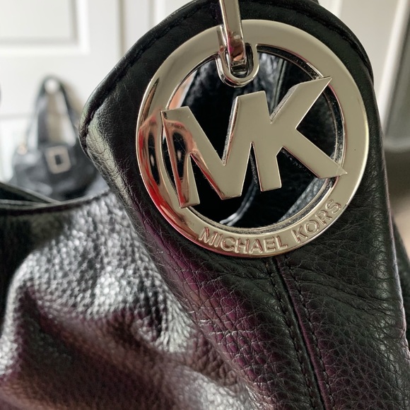 Michael Kors MK purse - Picture 4 of 8